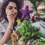 Manjima Mohan Instagram - Memories and magic is what Christmas is all about ❤️ And @danielwellington is being the perfect Santa this season by offering 25% off when you buy two or more accessories/watches. PS: You can also add my 15% code DWXMANJIMA on your purchase! Merry Christmas✨✨✨🎅 #DWforeveryone​ #danielwellington