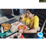 Manjima Mohan Instagram - Working out is great! But have you tried home made pizza? 🍕😋 Happy Sunday and don't forget to enjoy your #sundaybinge😋