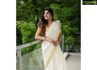 Manjima Mohan Instagram - With these pretty festive picks from @ajiolife ,there's no stopping the Onam celebrations this year! Find the perfect Onam styles for yourself and to gift that special someone at up to 70% off, only on AJIO.com. Hit #linkinbio to shop now! #UnstoppableOnam #AjioLove