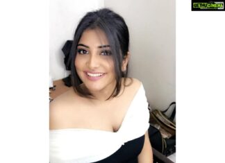 Manjima Mohan Instagram - #throwbackto2018❤️ @kiransaphotography @ashwin.thiyagarajan @prakatwork @vivalamore.magazine 🙂