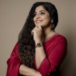 Manjima Mohan Instagram – Every day of your life is a special occasion.
And the best time of the year is here with @danielwellington ❤️ 
This Diwali get up to 15% off and with my code “DWXMANJIMA” you get an extra 15% off. Go shop now!

#DWali #danielwellington #collaboration