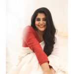 Manjima Mohan Instagram – 🏵

Photography: @tarunkoliyot 
Styling: @anushaa13 
Clothing: @wrii_studio  @talesofthayal 
Makeup : @salomirdiamond 
Hair: @raisedbrowsbybhavani 
Drapist: @liya_by_cousalya_vaishali