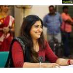 Manjima Mohan Instagram – Chin up, sweetie!
Actually… double-chin up 😁

#firshootdiaries #throwbackpicture #loveyourself #loveyourcurves  #loveyourflaws #gratefulthankfulblessed