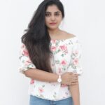 Manjima Mohan Instagram – End Of Season sale is now live @danielwellington! Get upto 25% off on your favourite products. Plus, you guys get an additional 15% off with my code “DWXMANJIMA ” 😊

#danielwellington