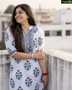 Manjima Mohan Instagram - Be so completely yourself that everyone else feels safe to be themselves too ❤

📸 @kiransaphotography