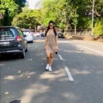 Meenakshi Dixit Instagram – Bus uhin! Admiring the character that every single Mumbai street has❤️

#love #amchimumbai #mumbai #greenary #reelsinstagram #reels #meenakshidixit