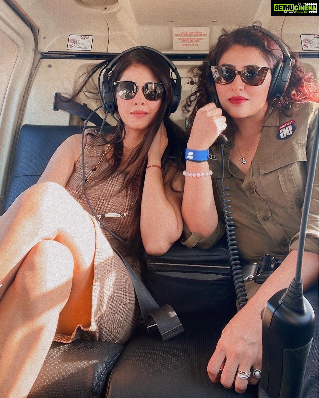 Meera Chopra Instagram - We can be posers even in the 🚁 #Godiskind #Grateful #Chopperlife #helicopterride