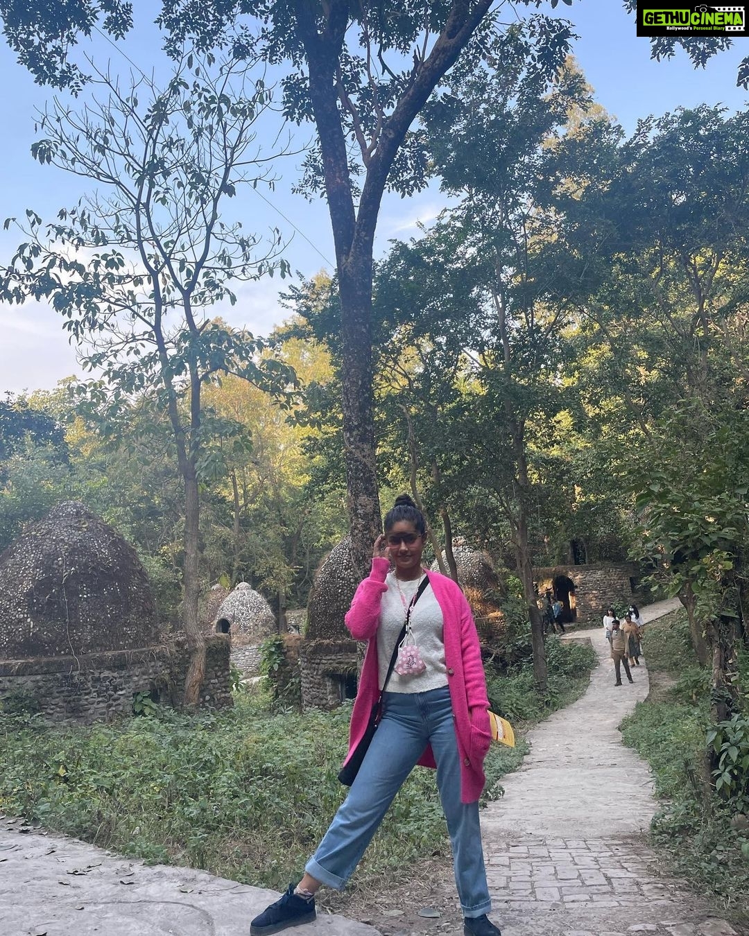 Meera Chopra Instagram - This is the hut where #beatles did meditation during their trip to rishikesh. There are 84 huts like these specially designed to live nd practise meditation. The aura and the feel of the whole place elevates your energy nd spirits. #rishikesh #beatlesashram #travelphotography #uniqueplaces #spirituality