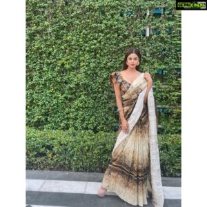 Meera Chopra Instagram - Flaunting my indian-ness!! 
This stunning saree by @breathebyaakanksha.studio .studio 
 Styled by @juhi.ali 
#indianwear #sareelove #weddings #delhiwinters #traditionalwear #fashion #celebrations