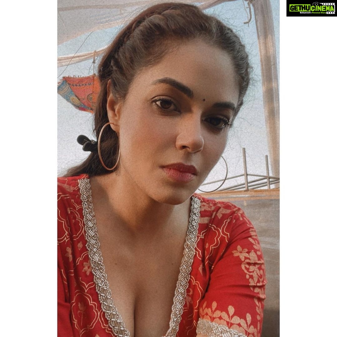 Meera Chopra - 21.2K Likes - Most Liked Instagram Photos