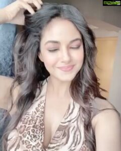 Meera Chopra Instagram - It was great shooting for @beattractive.in  had too much fun. My amazing photographer @studiodenz took some stunning pics. My stylist @juhi.ali is a forever rockstar and @tanyamakeoverofficial u do magic with ur makeup. 
Cant wait for @beattractive.in to come out with the cover ❤️❤️