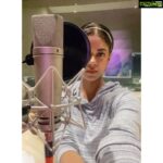 Meera Chopra Instagram - Dubbing mode!! #movies #bollywood #showtime