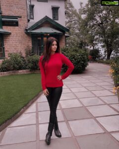 Meera Chopra Instagram - Stand up,
Stand out,
Stand tall!!
#padamhills @vistarooms 
#hills #holidays #vacation #naturelovers #peaceandlove #familytime