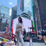Meera Nandan Instagram - 🕰🔳 …. 😁 . #newyork2021 #ustrip2021 #solotrip #triptoremember #solotravel #holidaying #love #positivevibes #solo #summer #america Times Square, New York City