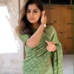 Meera Nandan Instagram - Throwback in reverse mode 🔙 . #happyweekend #love #positivevibes #dubai #mydubai #weekendbeforetravelling #alseef #bastakiya #reverse #kadhal