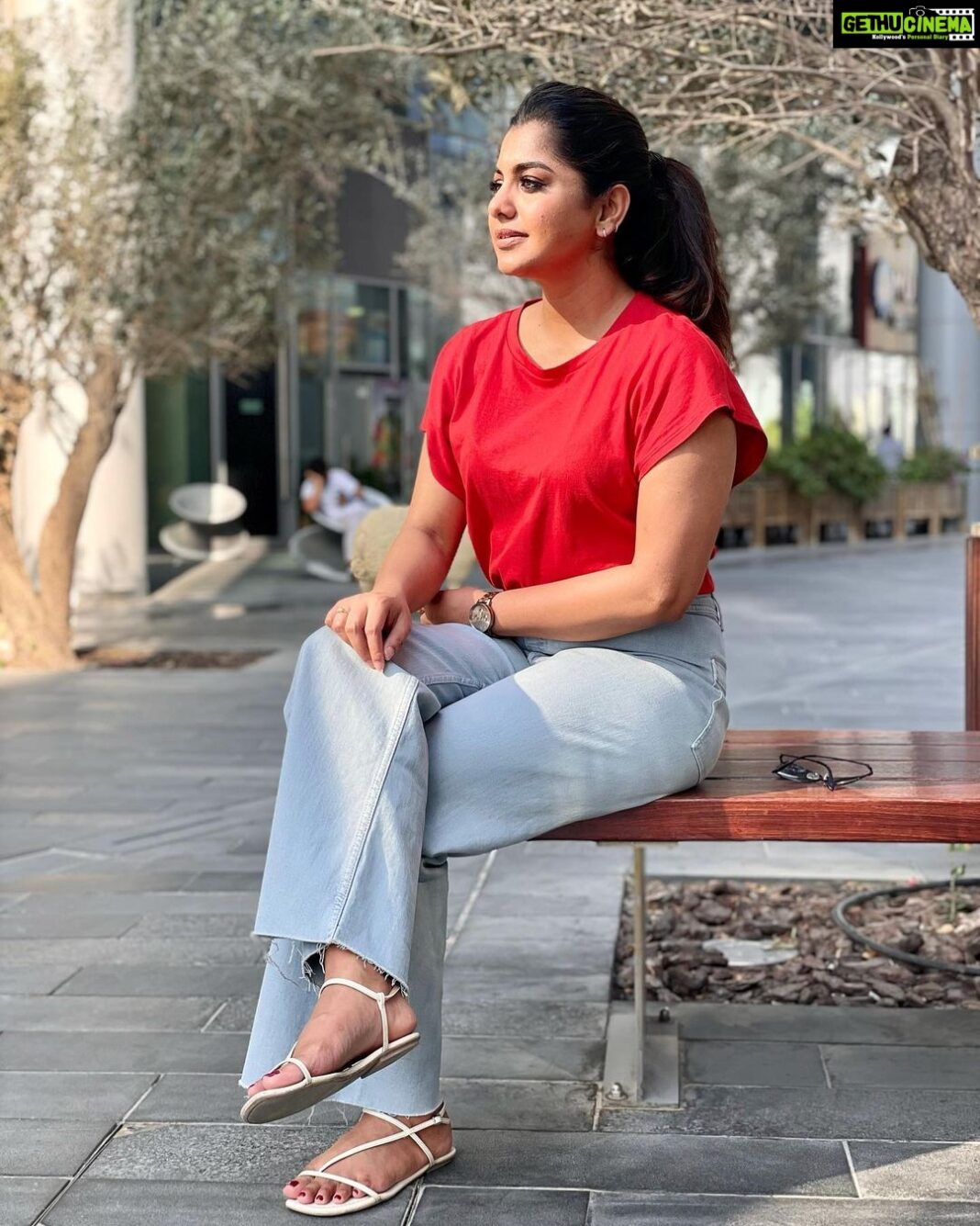 Meera Nandan Instagram - ♥️ . 📸 @nitapanicker . #red #weekendfeels #dubai #dubaiweekend #fromlastweekend #designdistrict #dreaming #staysafe #love #positivevibes #mydubai Dubai Design District