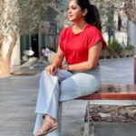 Meera Nandan Instagram – ♥️

.

📸 @nitapanicker 

.

#red #weekendfeels #dubai #dubaiweekend #fromlastweekend #designdistrict #dreaming #staysafe #love #positivevibes #mydubai Dubai Design District