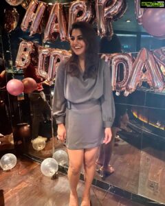 Meera Nandan Instagram - Hello 31 💫

.

Birthday capture by @tia_jthomas 

.

#birthday2021 #26nov #yesterdaywasthebest #birthday #party #friendslikefamily #happy #love #positivevibes #instagood