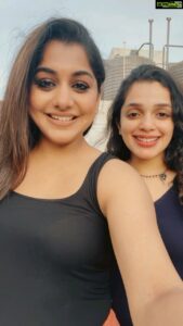 Meera Nandan Instagram - Modelling lessons with @annaugustiine 🤪 #chumma #reels #instareels #reelsinstagram #models #funtimes #bestieisthebest