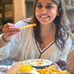Meera Nandan Instagram – The closest I’ve been to a diet this year is erasing food searches from my browser history #alwaysafoodie #happyme #foodismytruelove #love #goodvibesonly #burgerandfries #happyme #instagood #instafood Dubai, United Arab Emiratesدبي