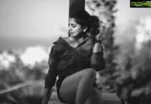 Meera Nandan Instagram - Wait! It’s Saturday already? . 📸 @hazilmjalal MUAH @unnips . #sunkissed #thoughts #instagood #ｔｈｏｕｇｈｔｓ #love #loveandlight #rak #throwback #saturday #positivevibes #jusgramm Dubai, United Arab Emiratesدبي