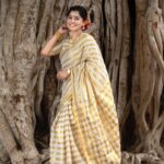 Meera Nandan Instagram - ഓണാശംസകൾ 🌸♥️🌺 . 📸 @ajikadakkal Costume @riti_boutique . #happyonam #onamindubai #mydubai #myonam #love #positivevibes #dubai #onam #onam2021