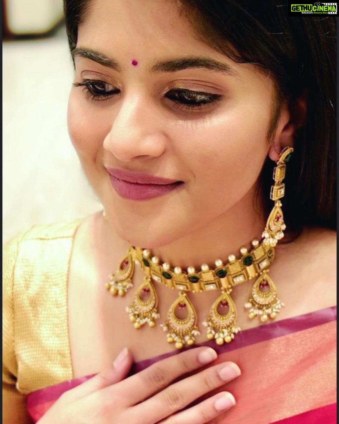 Megha Akash Instagram - #DiwaliWithJoyalukkas It has been an amazing experience shopping at @joyalukkas . The ambience, collections, designs, versatility, variety, service, everything just made me go WOW. It’s THE destination for jewellery shopping this Diwali. Don’t forget to check out the latest Diwali2021 Collection. That’s not all. #MegaDiwaliCashback is here to double your joy by rewarding you with 100 Crore Assured Gift Vouchers on purchase of Gold, Diamond and Silver. The offer ends on 5th November. Visit your nearest Joyalukkas now. #HappyDiwali with #Joyalukkas #JoyalukkasDiwali #Diwali #DiwaliShopping #MegaDiwaliCashback #JoyalukkasMegaDiwaliCashback #JoyalukkasCashback #Shopping@Joyalukkas #DiwaliCashback #Cashback #100CroreGifts #Diwali2021 #DiwaliCollection