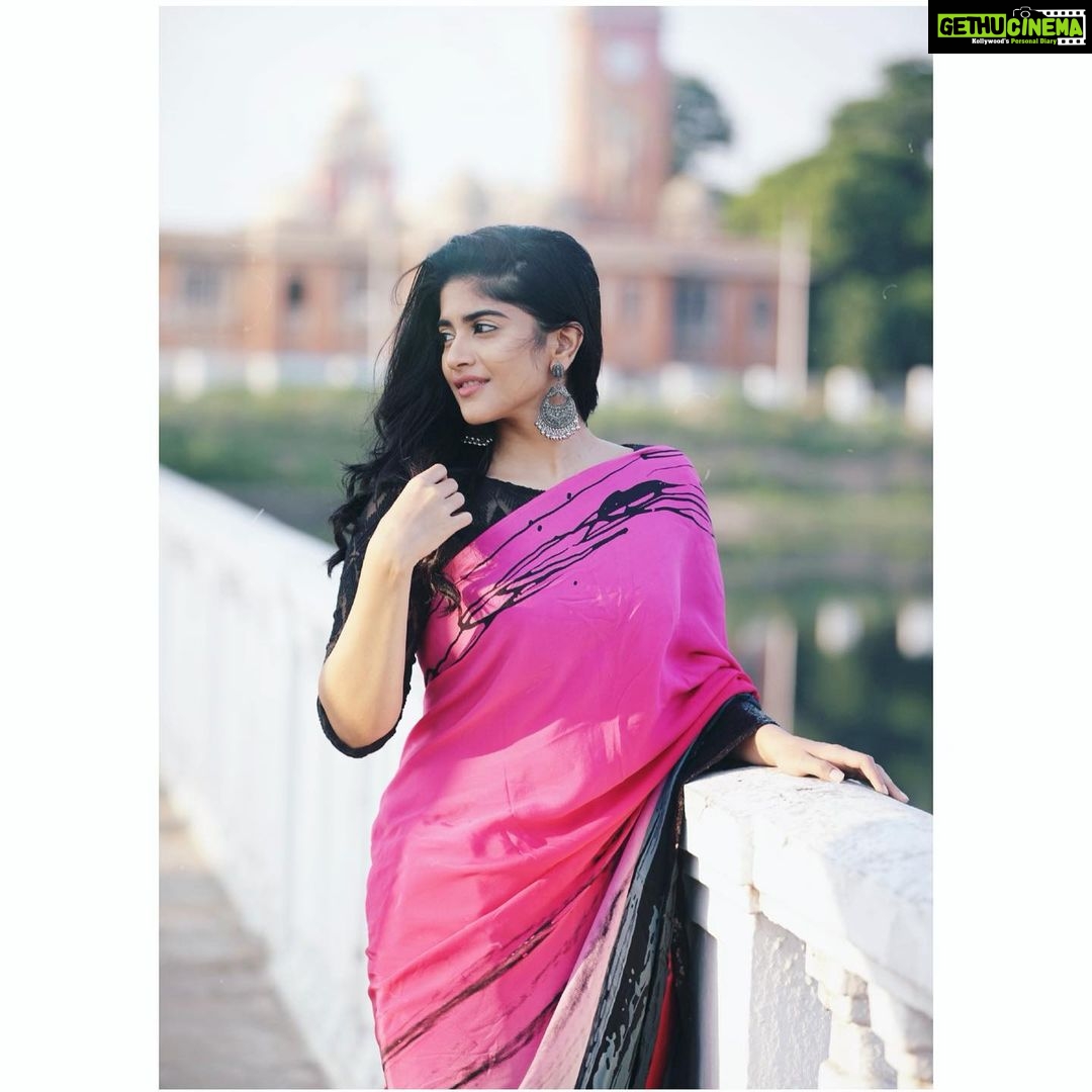 Megha Akash Instagram - Stay classy 💫 📸 @kiransaphotography Make up and hair @chisellemakeupandhair