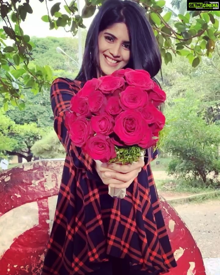Megha Akash Instagram - So much love for you all 💕😘 #gratefulforallthelove