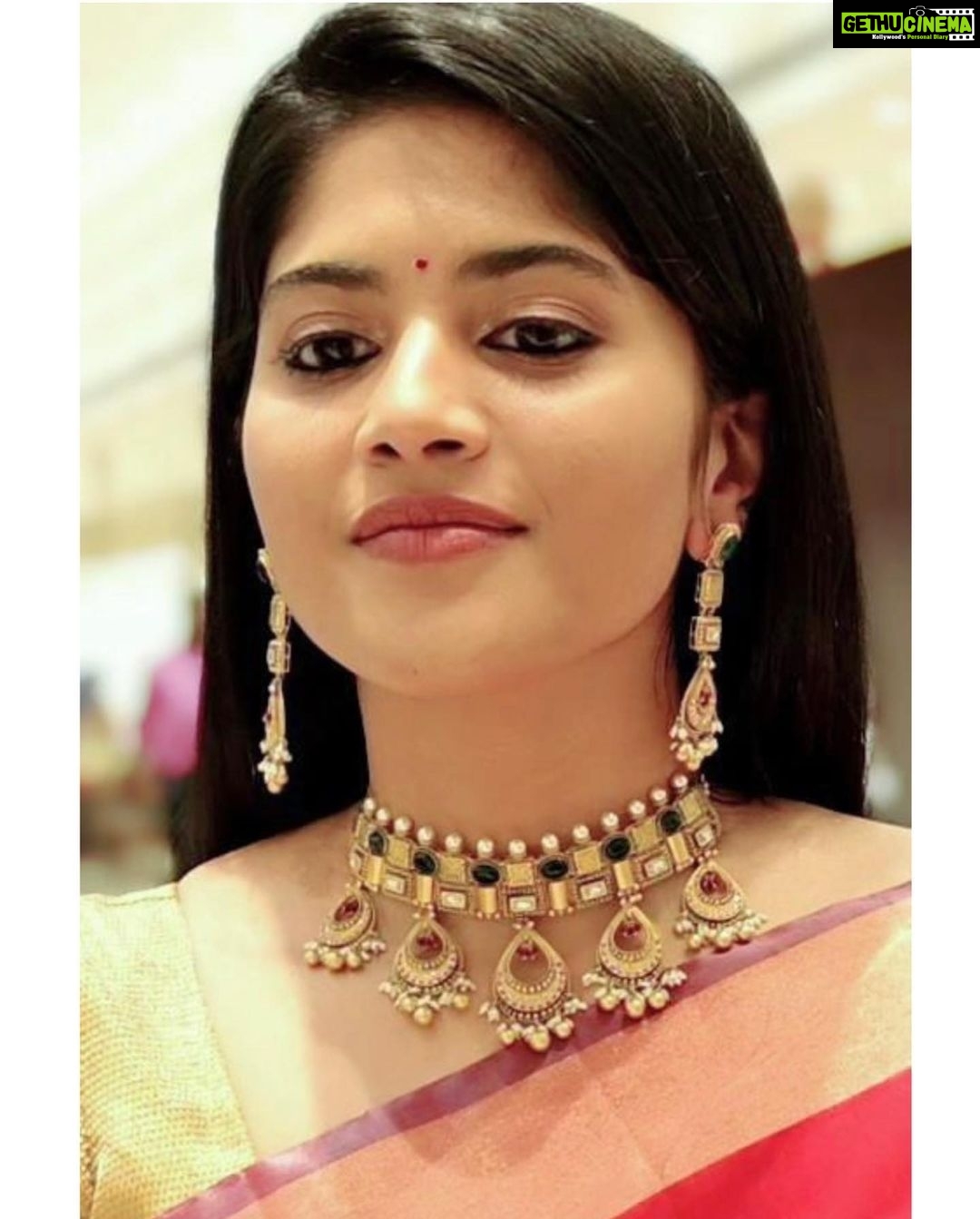 Megha Akash Instagram - #DiwaliWithJoyalukkas It has been an amazing experience shopping at @joyalukkas . The ambience, collections, designs, versatility, variety, service, everything just made me go WOW. It’s THE destination for jewellery shopping this Diwali. Don’t forget to check out the latest Diwali2021 Collection. That’s not all. #MegaDiwaliCashback is here to double your joy by rewarding you with 100 Crore Assured Gift Vouchers on purchase of Gold, Diamond and Silver. The offer ends on 5th November. Visit your nearest Joyalukkas now. #HappyDiwali with #Joyalukkas #JoyalukkasDiwali #Diwali #DiwaliShopping #MegaDiwaliCashback #JoyalukkasMegaDiwaliCashback #JoyalukkasCashback #Shopping@Joyalukkas #DiwaliCashback #Cashback #100CroreGifts #Diwali2021 #DiwaliCollection