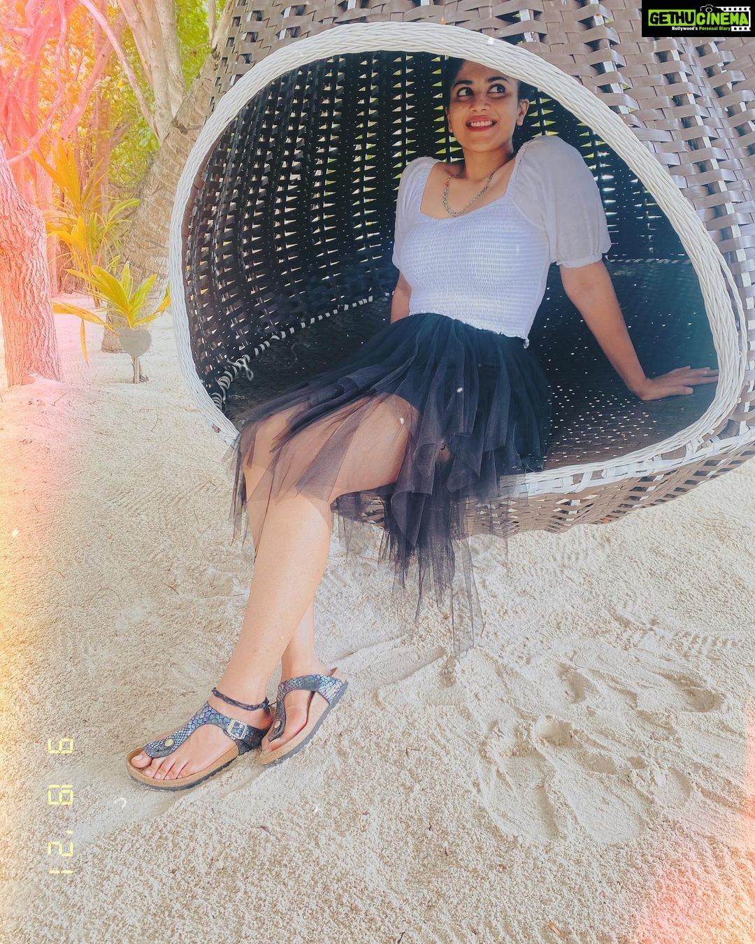 Megha Akash Instagram - Island vibes 🏝 Lily Beach Resort & Spa at Huvahendhoo, Maldives