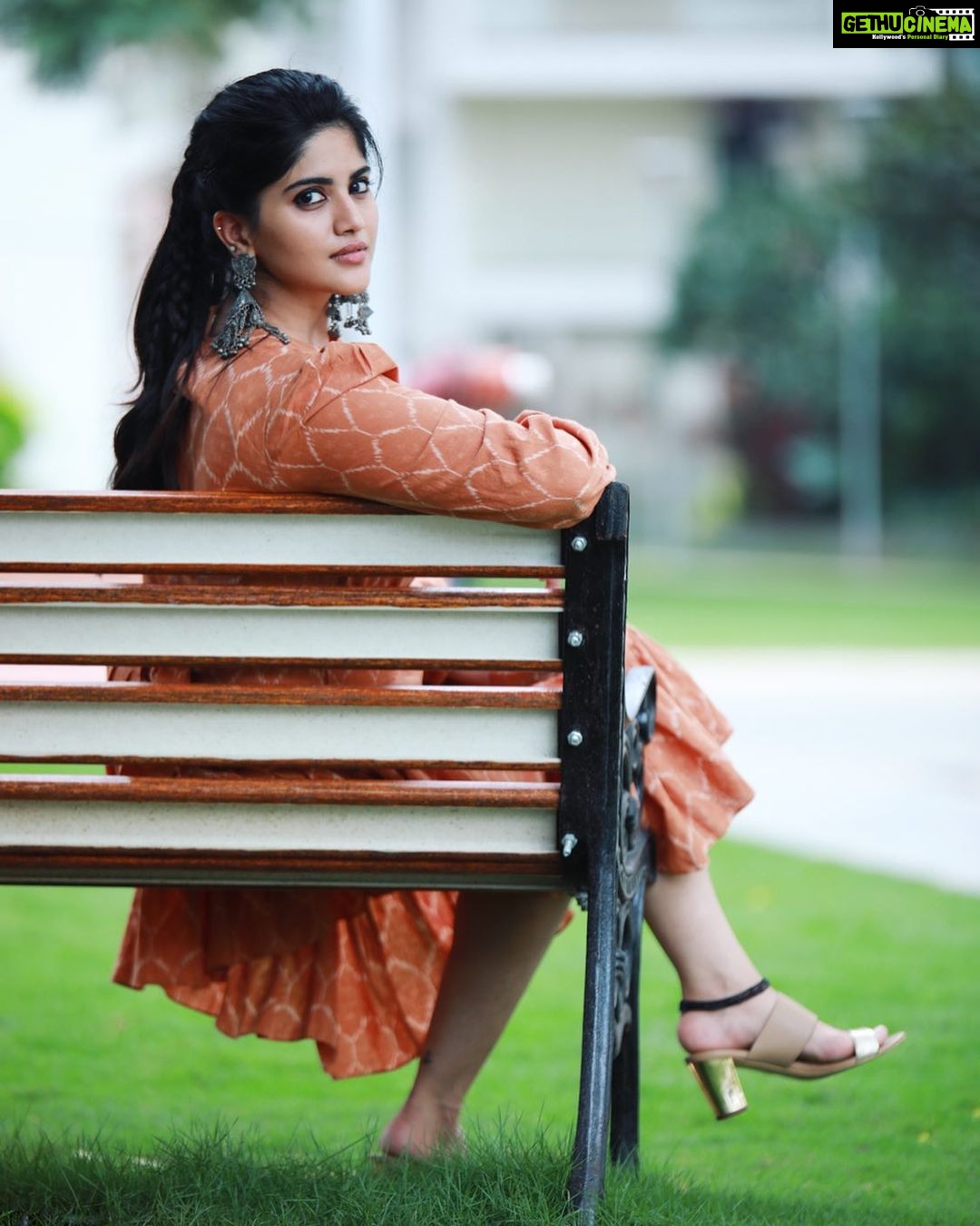 Megha Akash Instagram - Styled by @officialanahita Outfit: @naomibyneehabhumana Makeup: @venkateshparam Hair: @k.ramakotireddy Pic: @thescienceofphoto