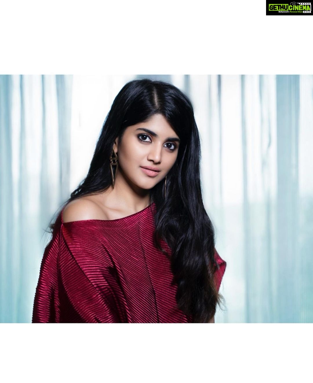 Megha Akash Instagram - xoxo 💋 ! . . Styled by @officialanahita Outfit: @soiree.couture Jewellery: @accessoriesbyanandita Pic: @nikkhil_bareli Make up: @venkateshparam Hair: @k.ramakotireddy
