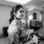 Meghana Raj Instagram - Always dreaming...🤍 . . . Styled by @nikithapriyabharana MakeUp @makeover_by_viswa Hairstyling @makeover_by_raghu_nagaraj_n Picture @pannagabharana The Leela Palace Bengaluru