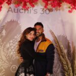 Mehreen Pizada Instagram – Friends like Family ❣️ 
Auchi’s 30th 😍