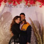 Mehreen Pizada Instagram - Friends like Family ❣️ Auchi’s 30th 😍