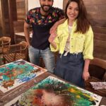 Mehreen Pizada Instagram – #siblings bonding over 🎨 My lifeline @gurfatehpirzada 
@tedbarrart 🤩 Soho House Mumbai