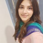 Mehreen Pizada Instagram - Happy Diwali 😇