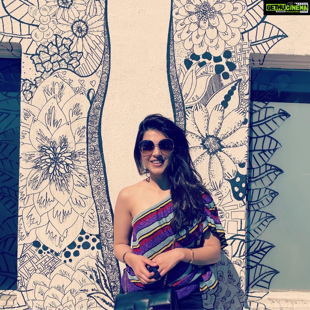 Mehreen Pizada Instagram - You glow differently when youโre actually happy. ๐๐ #californialove Abbot Kinney Boulevard