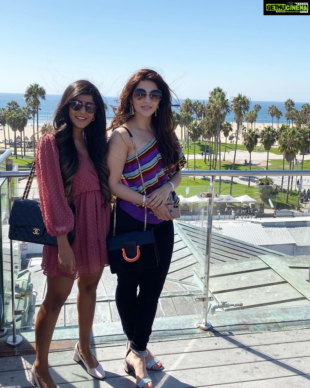 Mehreen Pizada Instagram - Life is good ❤️ #bestie Hotel Erwin Rooftop Bar - Venice beach