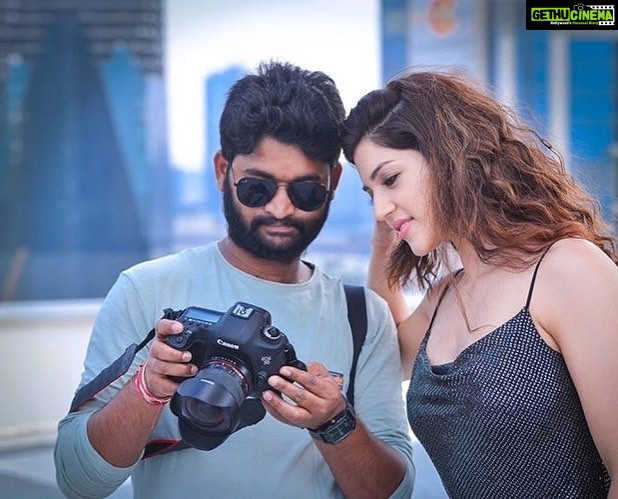 Mehreen Pizada Instagram - What a Style @ksivakumarsiva 😝 #throwback #dubai #shootdiaries