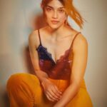 Mehreen Pizada Instagram - 💥💥💥 @rohanshrestha @reverie.india
