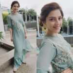 Mehreen Pizada Instagram - Wearing @eksootofficial Earrings @kruthika_jewellery Juttis @needlethread01 Styling @tanishqmalhotraa Make up & Hair @iramakeupstudios