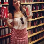 Mehreen Pizada Instagram – #CocaCola Store 😎 tried different flavours of Cola from each country. Once in a while is all good 😋🤩 #vacationbaby #Vegas Coca-Cola Store