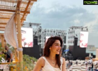 Mehrene Kaur Pirzada Instagram - Never lose your sense of wonder 🙇🏻‍♀️ Nammos Dubai