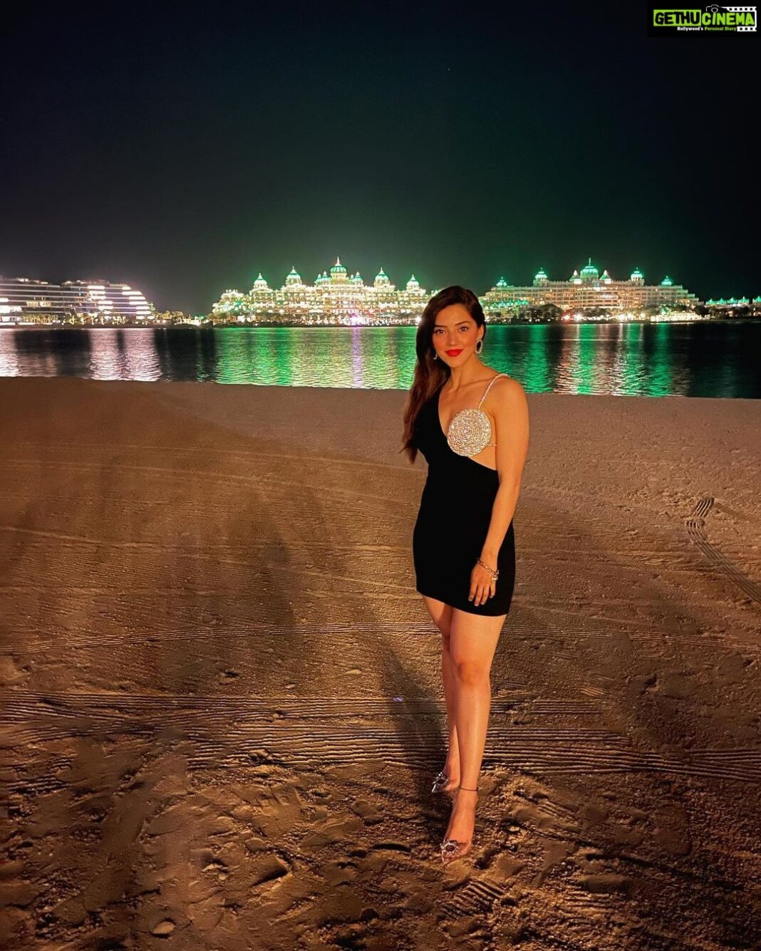 Mehrene Kaur Pirzada Instagram - All dressed up for the whole year to go 😍 #2022 🤍 Palm Jumeirah Beach