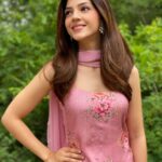 Mehrene Kaur Pirzada Instagram - 🌸