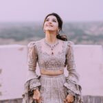 Mehrene Kaur Pirzada Instagram – “Only from the heart can you touch the sky.” 🌅