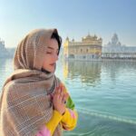 Mehrene Kaur Pirzada Instagram - ਸਤਿਨਾਮੁ ਵਾਹਿਗੁਰੂ 🙏 Golden Temple Amritsar Punjab India