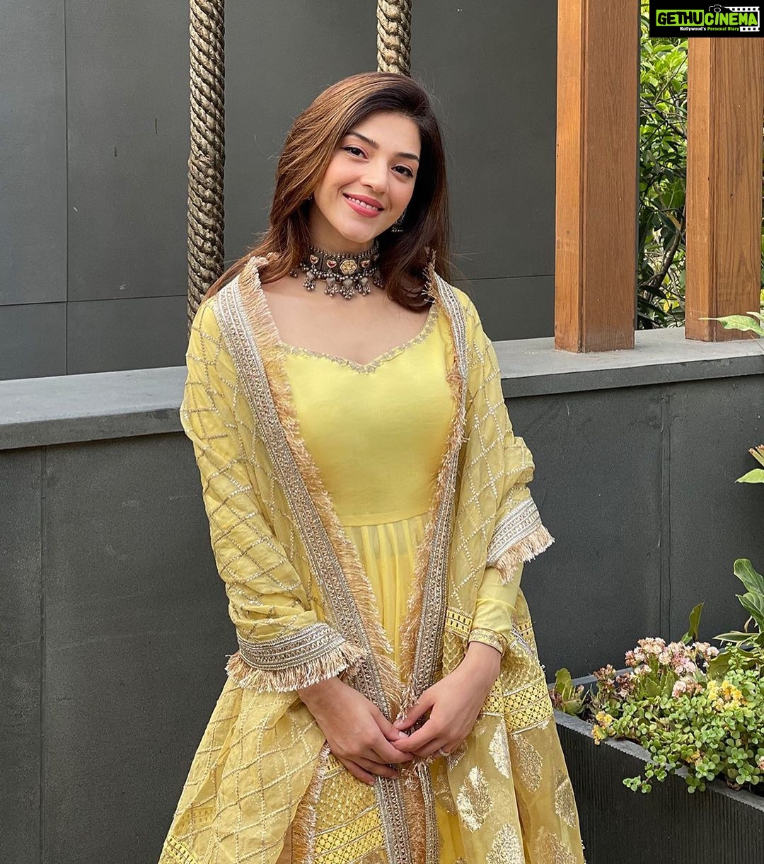 Mehrene Kaur Pirzada Instagram -
